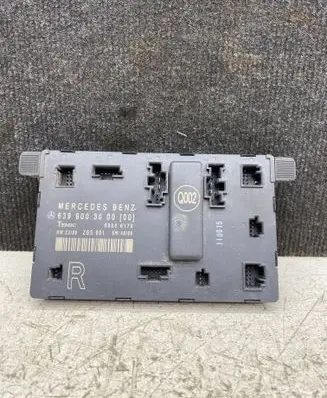 Mercedes-Benz Vito Viano W639 Door control unit/module 639900300000