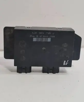 Volkswagen Golf IV Comfort/convenience module 1J0959799J T10698 5DK00795400