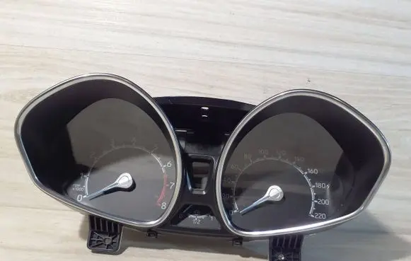 Ford Ecosport Speedometer (instrument cluster) FN1T10849JB 1142AM 992015