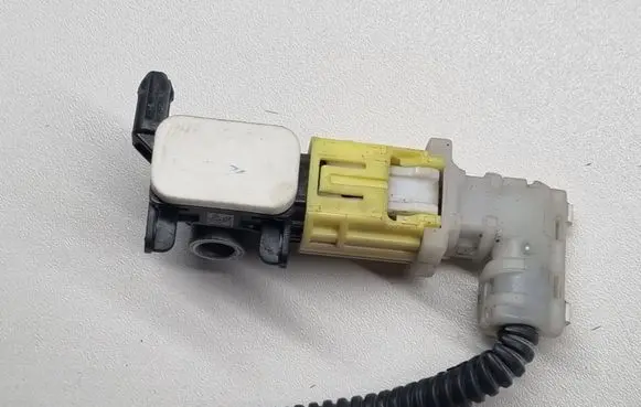 Mitsubishi Outlander Airbag deployment crash/impact sensor 8651A165 0162 160208401