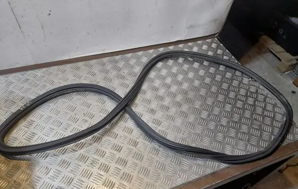 Audi A3 S3 8V Front door rubber seal 8V5831721