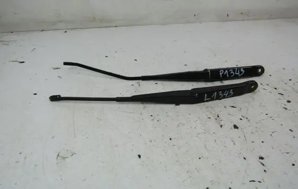 Fiat Punto (188) Front wiper blade arm 