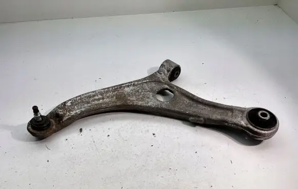 Hyundai i40 Front lower control arm/wishbone I40WAHACZLEWY