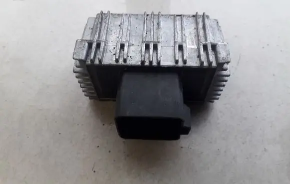 Opel Zafira A Glow plug pre-heat relay 09132691 51299008