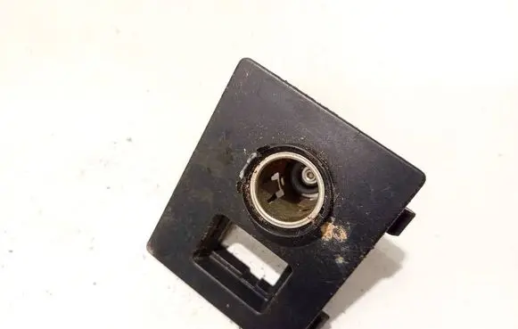 Toyota Avensis T270 Cigarette lighter 5891505020
