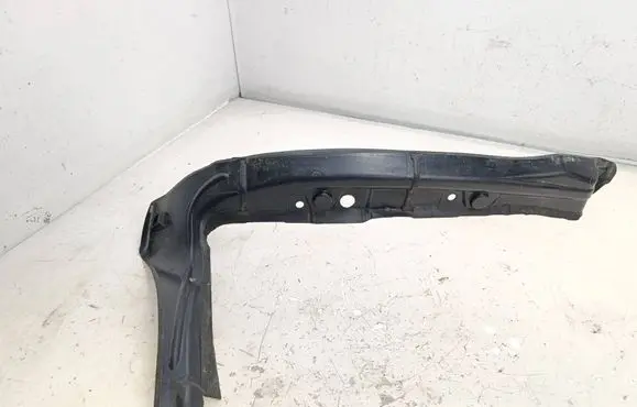 Audi A5 Sportback 8TA Fender end trim 8T0821111A