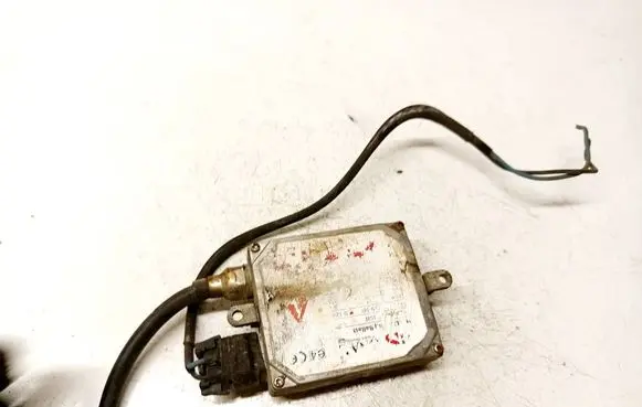 Toyota RAV 4 (XA30) Headlight ballast module Xenon 