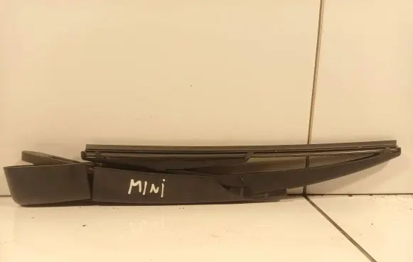 Mini One - Cooper R57 Rear wiper blade arm