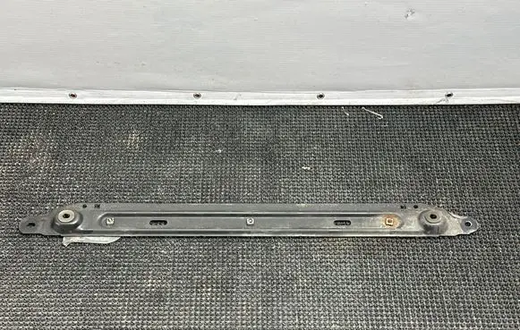 Peugeot 5008 Bottom radiator support slam panel 