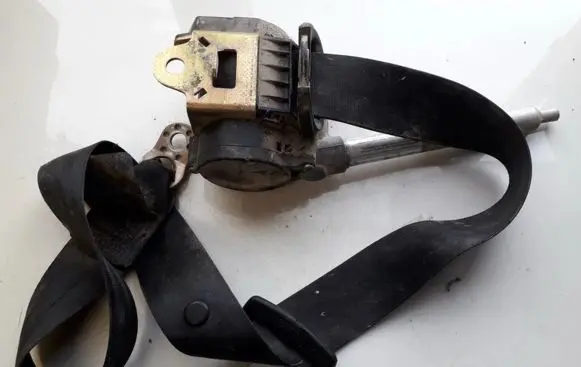 Audi A4 S4 B5 8D Front seatbelt 8d0857706 566028000