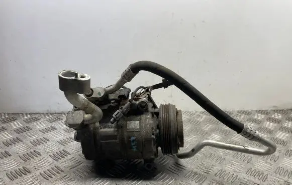 BMW 5 E60 E61 Air conditioning (A/C) compressor (pump) 6946871