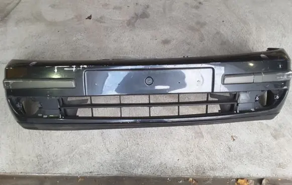 Renault Laguna II Front bumper 8200008279
