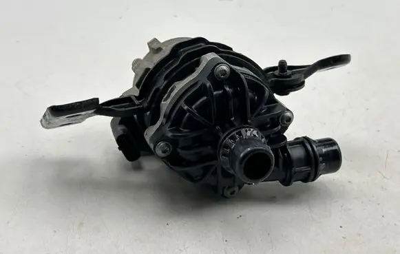 Chrysler Pacifica Electric auxiliary coolant/water pump 705856050 68237836AA 18T043SN00405