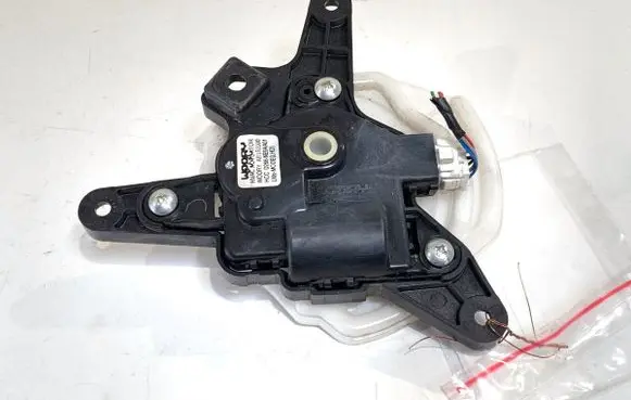 Hyundai ix35 Air flap motor/actuator D266NE9AA01