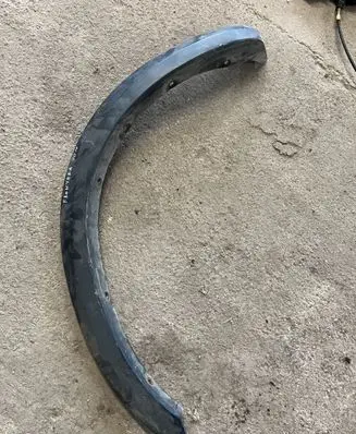 Opel Frontera B Front arch trim 