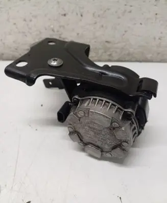 Volkswagen PASSAT B8 Electric auxiliary coolant/water pump 5Q0121093EL