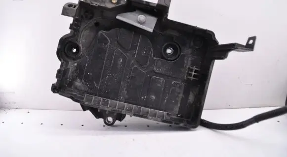 Dacia Sandero III Battery box tray 648946748R