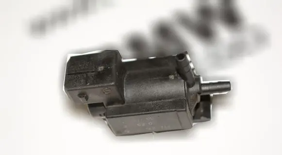 BMW 5 E39 Turbo solenoid valve 1742712