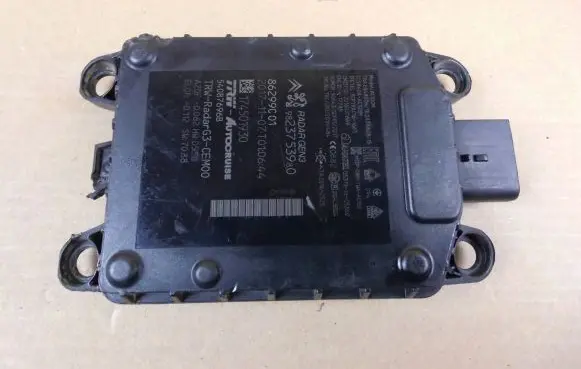 Opel Vivaro Distronic sensor radar 9823753980