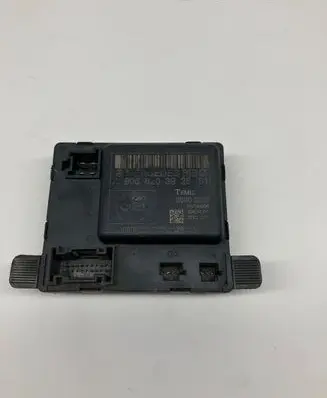 Mercedes-Benz Sprinter W906 Door control unit/module A9068203926 00005228 00005228C220