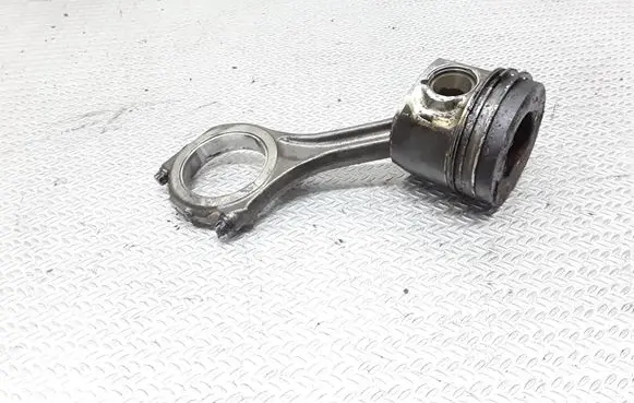 Audi A6 S6 C6 4F Piston with connecting rod