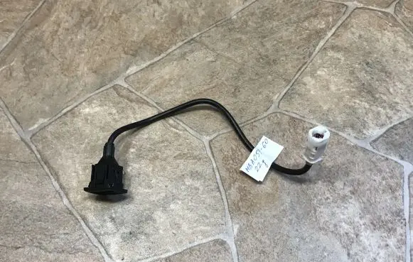 Mercedes-Benz C W204 AUX in-socket connector A1728200515