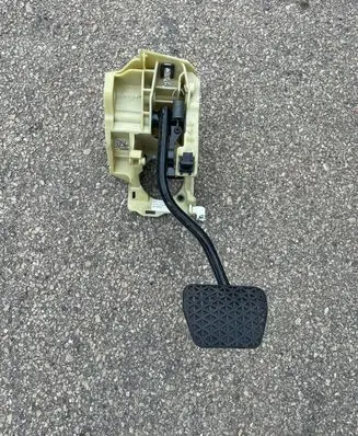 BMW 5 E60 E61 Brake pedal 6769221