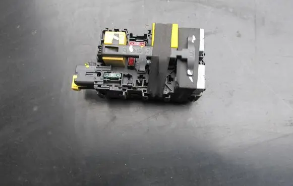 Peugeot 208 Fuse box set 9666232680 66652X 2010EC0V01