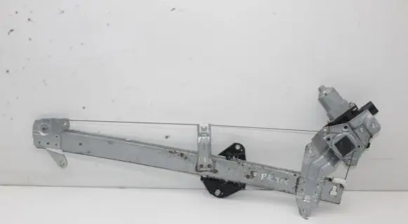 Subaru Forester SJ Front door electric window regulator 