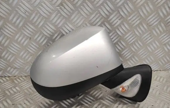 Renault Modus Front door electric wing mirror