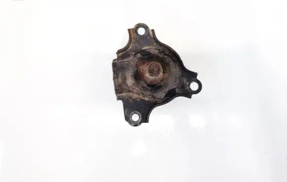 Honda Civic Engine mount bracket