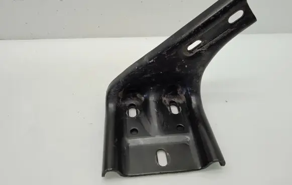 Mercedes-Benz Vito Viano W639 Sliding door lower roller guide/hinge A6397630114