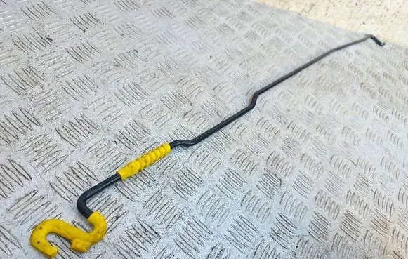 Audi A1 Engine bonnet/hood prop rod/strut 
