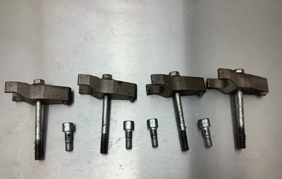 Lexus IS 220D-250-350 Fuel Injector clamp holder 