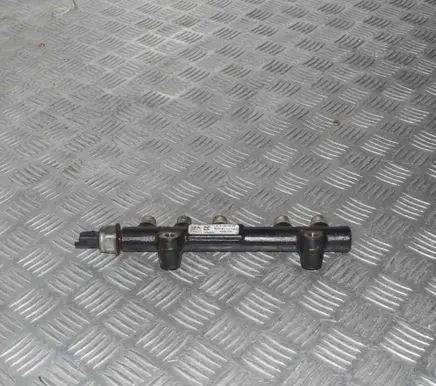 Citroen C4 II Fuel main line pipe 9684753080