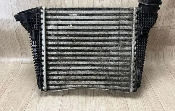 Porsche Macan (95B) Intercooler radiator 95B145803G