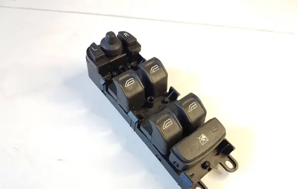 Peugeot 308 Electric window control switch 30773269
