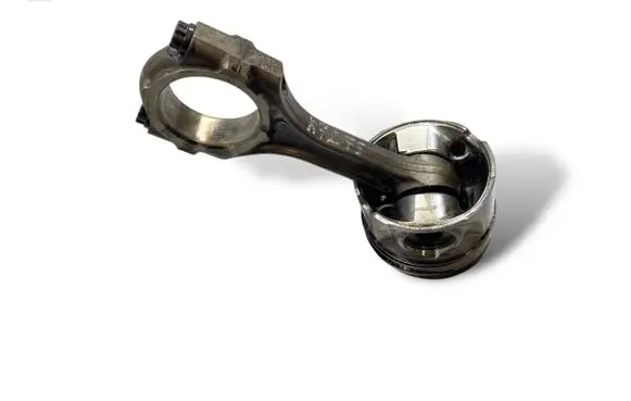 Toyota Avensis T250 Piston with connecting rod 2ADFTV