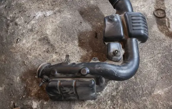 Dodge Durango Air intake hose/pipe 68194974AA