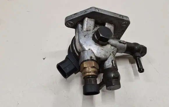 KIA Carens I Fuel filter housing 
