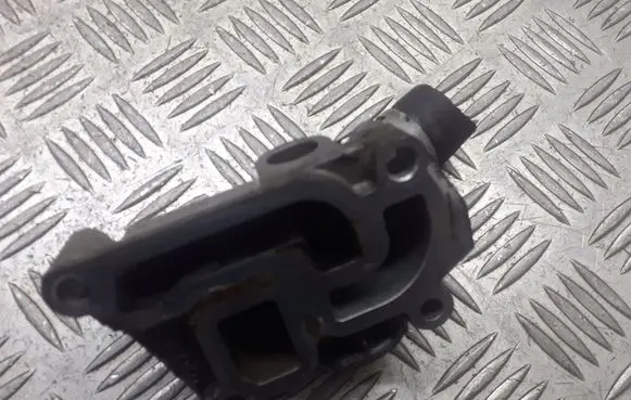 Opel Corsa C Thermostat housing 55351260
