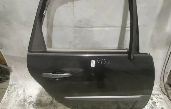 Renault Scenic II - Grand scenic II Rear door JUODOS