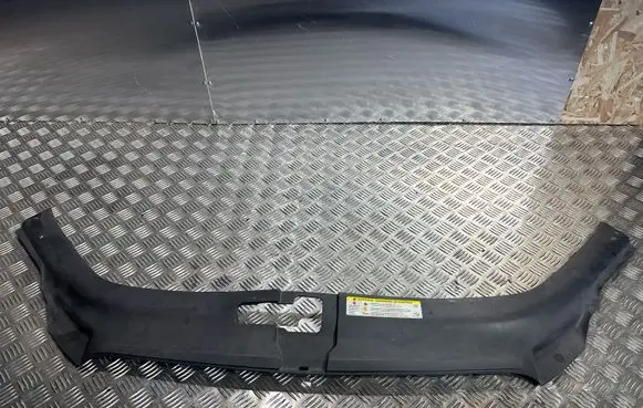 Audi Q7 4L Radiator trim 4L0807081