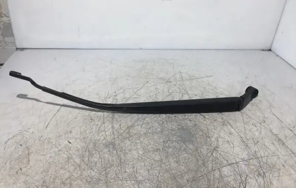 Toyota Auris E180 Front wiper blade arm 2387