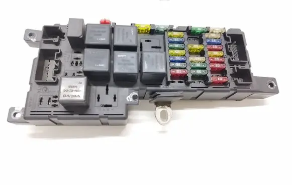 Volvo S80 Fuse module 30728008 518828108