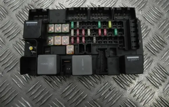 Jaguar XJ X351 Fuse box set EW9314N030AA