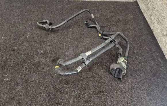 Alfa Romeo Stelvio Engine coolant pipe/hose 670106836