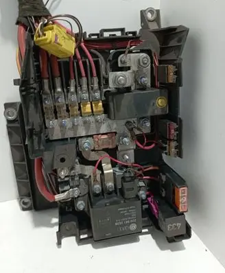 Volkswagen Touareg I Fuse box set 7L0937548A 2D0951253B