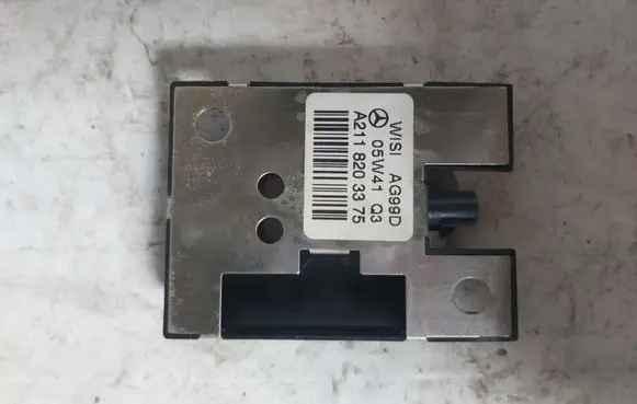 Mercedes-Benz C W203 Aerial GPS antenna A2118203375