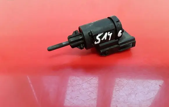 Volkswagen Touareg I Brake pedal sensor switch 1J0945511D 19322000